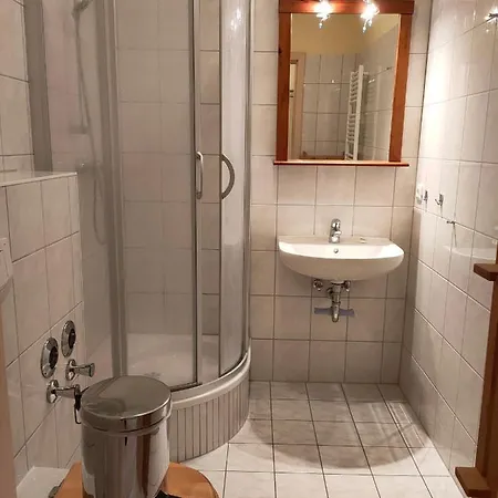 Jbs Golm Alte Schule Vandrerhjem *